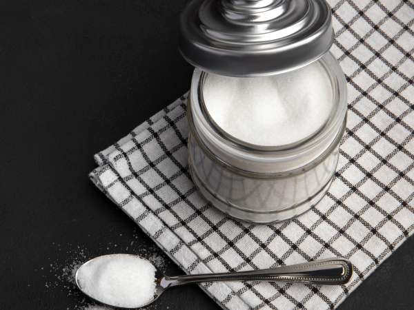 Du som alltid förvarar socker i samma burk, så här förstörs det utan att du vet om det