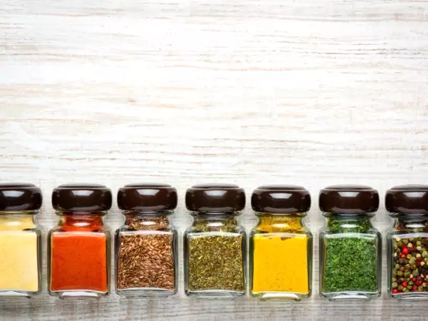 Om du ser detta i dina kryddburkar är det redan för sent: ät dem definitivt inte