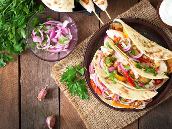 Denna säsongens grönsak ersätter fantastiskt din tortilla för att förbereda mycket lättare wraps