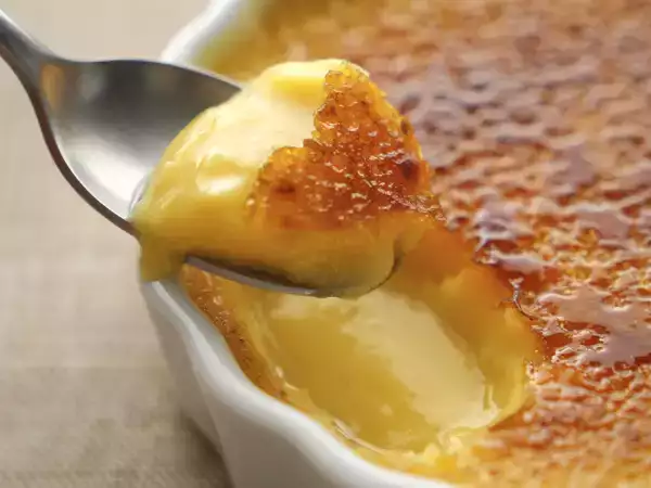 13 recept med äggulor för att använda dem på ett smart sätt och förvandla dem till oemotståndliga desserter