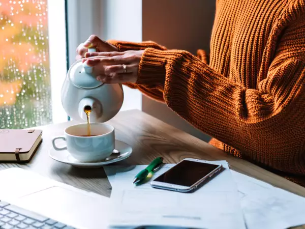 Du tror att du dricker vatten i kylan... men är te verkligen en ersättning för vatten?