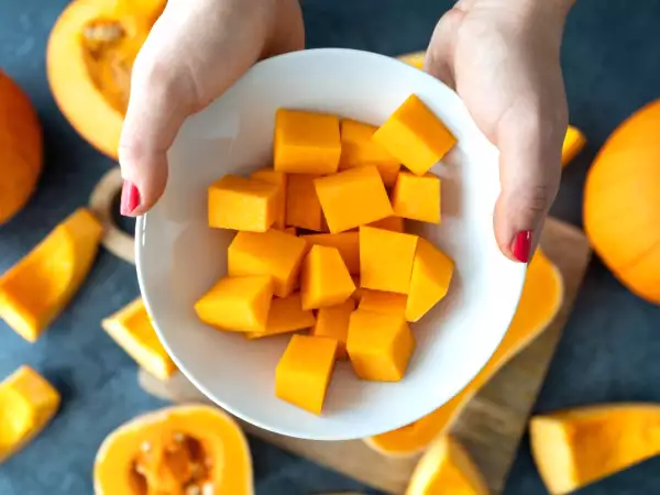 Glöm skalkniven: denna smarta knep för att skära butternutpumpa utan ansträngning tilltalar till och med kockar