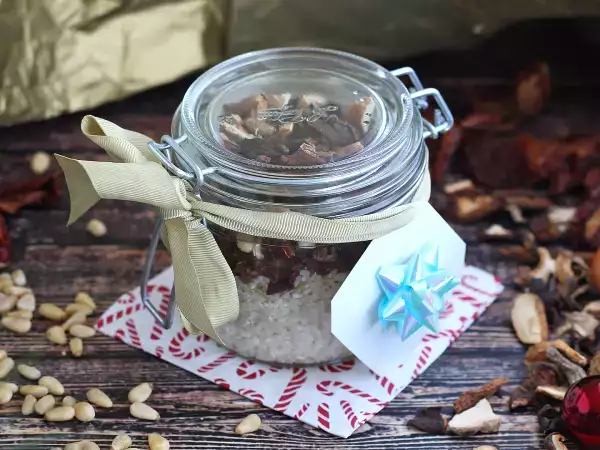 I jul kan du överraska alla med en gourmetgåva som du har gjort själv: det kostar lite, men är värt mycket