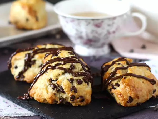 4 engelska sötsaker till five o'clock tea och resa direkt till England