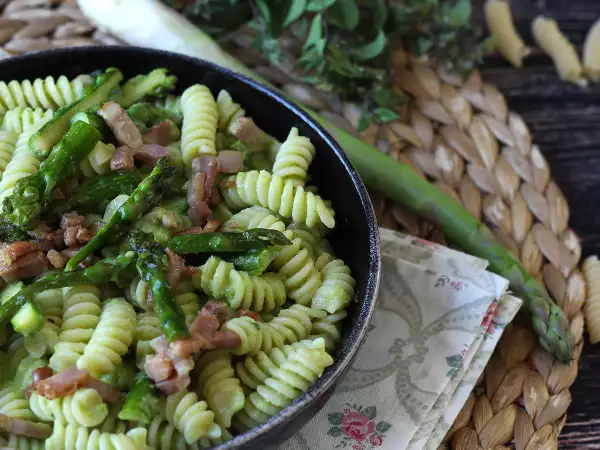 Vad man ska laga i mars: 10 enkla och överraskande säsongsbetonade recept för veckomenyn