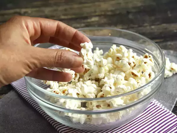Dina popcorn behöver inte mer salt: de behöver det här för att få kryddorna att fastna ordentligt.