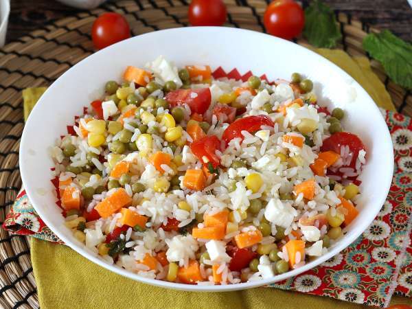 Gör sallader med rester: 17 recept för att förvandla det som finns kvar i kylen till otroliga rätter