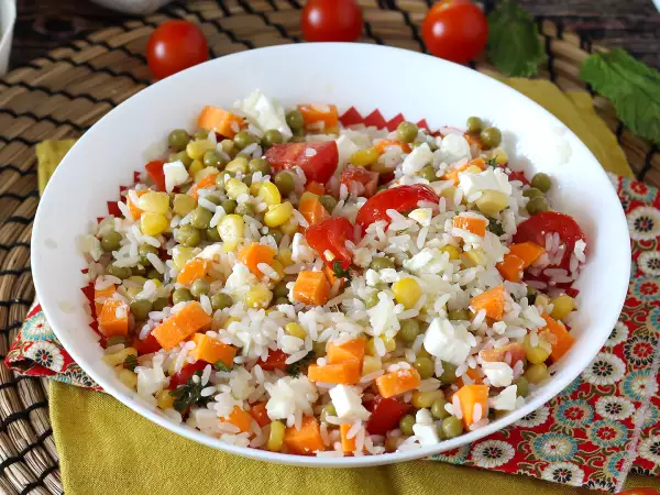 Gör sallader med rester: 17 recept för att förvandla det som finns kvar i kylen till otroliga rätter