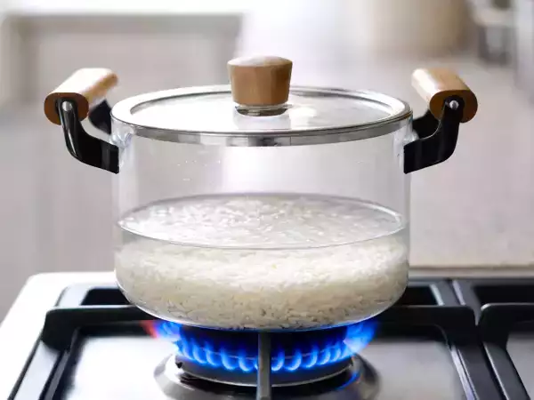 Du behöver inte mäta upp vatten: det enkla knepet för löst ris som nästan ingen använder