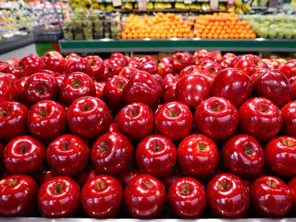 Litar du på de glänsande äpplena från snabbköpet? Det finns något bakom det som få känner till