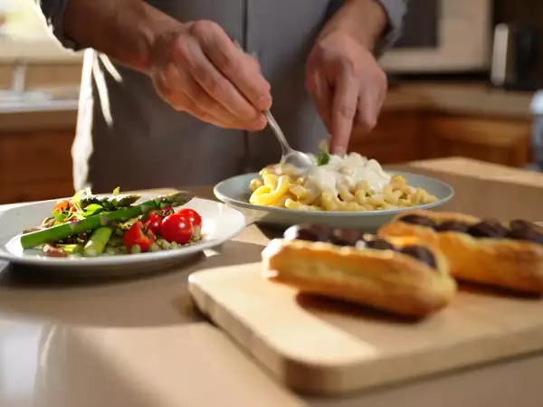 Dagens meny, 12 maj: en färgglad förrätt, tröstande huvudrätt och läcker dessert