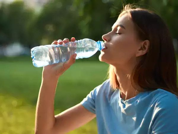 Plastflaskor: Ska vi verkligen sluta återanvända dem? Vad du behöver veta