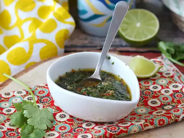 Chimichurri, den argentinska såsen som är ett måste vid dina grillfester: vad den innehåller och tre tips för att den ska bli perfekt