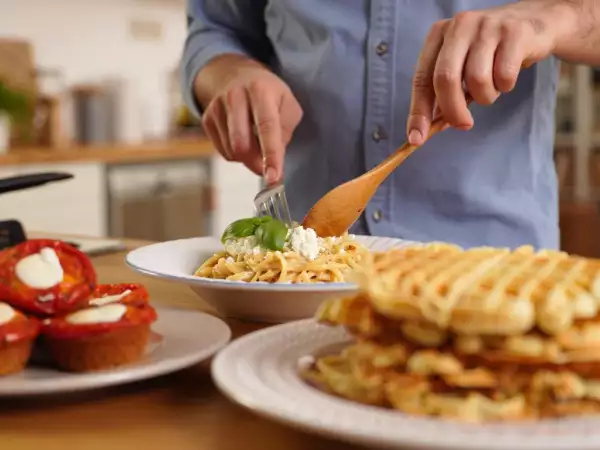 Dagens meny, 25 juni: njut av tomatmuffins, pasta och superproteinvåfflor