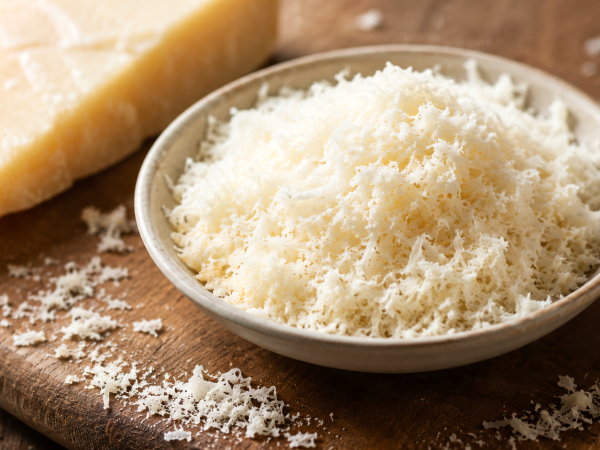 Så här väljer du riven parmesan: de tre uppgifterna du ska kontrollera på förpackningen