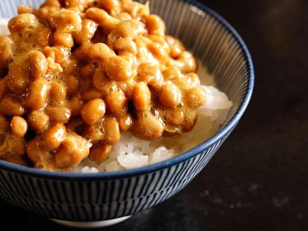 Är du nyfiken på natto? Hypen kring denna ”supermat” behöver granskas noggrant
