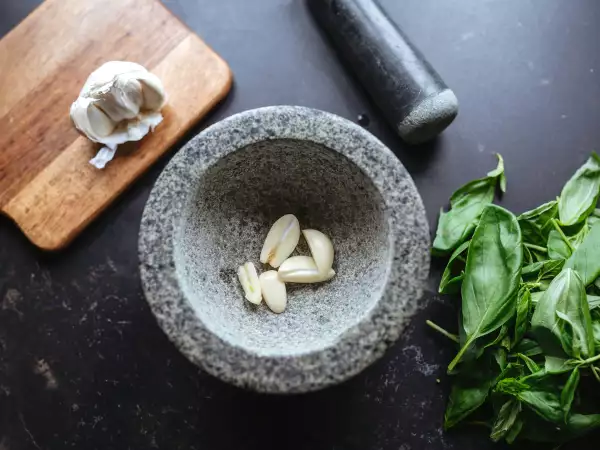 Mortel eller mixer? Den gamla metoden som verkligen förändrar receptens smak