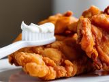 Artiklar: KFC upprör munhygienen: tandkräm som smakar kyckling finns på riktigt!
