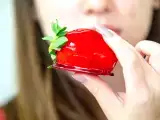 Artiklar: Strawberry Love: hemligheten med att göra skalet krispigt och glänsande hemma