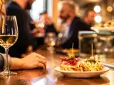 Artiklar: Tapans ursprung: En liten maträtt för en stor historia