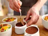 Artiklar: Dagens meny, 30 juni: läckra ägg cocotte, enkel pasta med tonfisk och superenkel valnötskaka