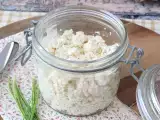 Artiklar: Hur gör man hemlagad cottage cheese? Ett superbilligt recept med bara två ingredienser!