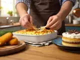 Artiklar: Dagens meny, 8 juli 2026: skinkkroketter, ugnsbakade pastanästen och gravitationskaka — en smakfull trerätters