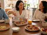 Artiklar: Ska du bjuda på brunch? Ställ fram en stor frukost i mitten och slipp laga sex olika rätter