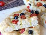 Artiklar: Denna tjocka focaccia med körsbärstomater och oliver charmar redan med sin doft: ett recept som är värt att prova