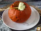 Artiklar: Behöver du en rätt att dela på till Halloween? Den här ugnsrostade pumpan fylld med smält ost blir kvällens höjdpunkt