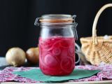 Recept Rödlökspickles, perfekt för att förhöja dina rätter!