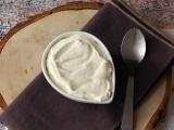 Recept Vaniljgrädde, den perfekta toppingen till dina tårtor och lagerkakor!