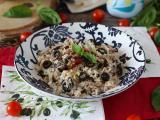 Recept Medelhavsrissallad: tonfisk, oliver, soltorkade tomater och citron
