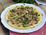 Recept Enkel omelett med champinjoner, skinka och persilja