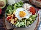 Recept Vegetarisk buddha bowl - en vackert balanserad och färgstark sallad!
