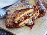 Recept Franska toast med jordnötssmör och sylt