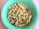Recept Fusilli med zucchini, räkor och ingefära
