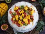 Recept Enkel pavlova med exotiska frukter