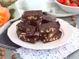 Recept Hasselnötsfudge - choklad- och hasselnötsrutor