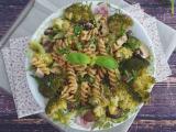 Recept Pasta med broccoli, champinjoner och basilika