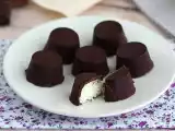 Recept Kokosfyllda praliner i bounty-stil