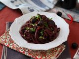 Recept Spaghetti al fuoco di bacco: rödvinspasta som ger något speciellt till bordet