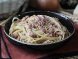 Recept Pasta med bacon: lätt, billigt och krämigt