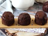 Recept De bästa chokladmuffinsen: stora och saftiga