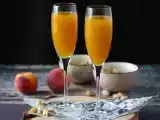 Recept Bellini, den enkla italienska persikococktailen som du kan göra hemma!