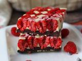 Recept Chokladkaka i franui-stil med hallon, vit choklad och mörk choklad!