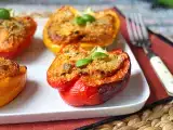 Recept Bakade vegetariska fyllda paprikor: det enkla och välsmakande receptet med grönsaker och mozzarellaost