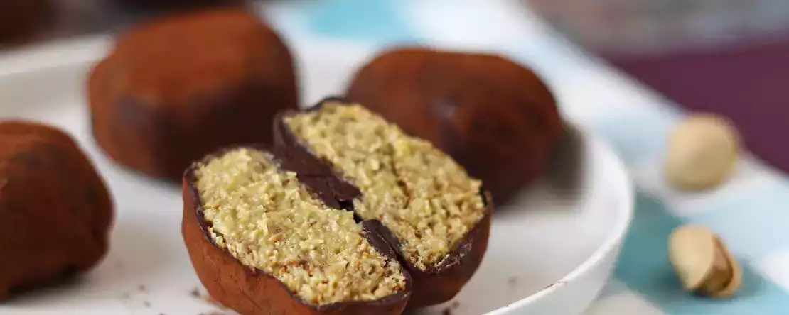 Dubai chewy cookies, det virala receptet på mochis med pistasch- och kadaiffyllning