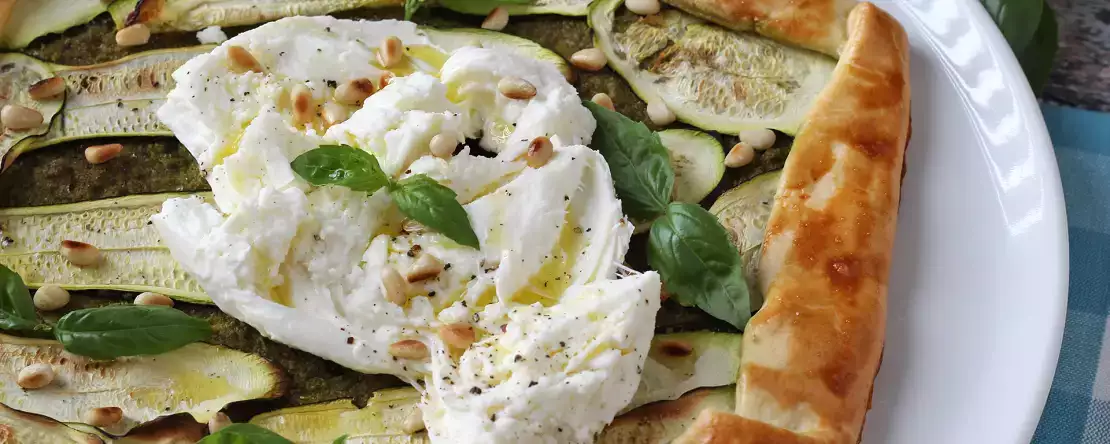 Tarteletter med pesto och zucchini: ett enkelt recept som doftar precis som sommaren!