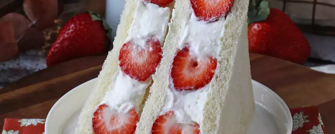 Ichigo sando, den japanska jordgubbssmörgåsen!